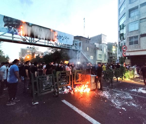 Protesters in Tehran on September 21, 2022