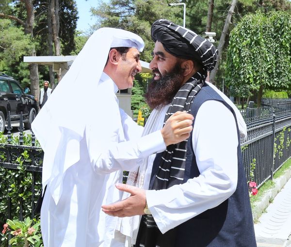 The National Security Advisor to the Emir of Qatar Mohammed bin Ahmed al-Misnad (left) and Afghanistan’s Acting Foreign Minister Amir Khan Muttaqi (June 2022)
