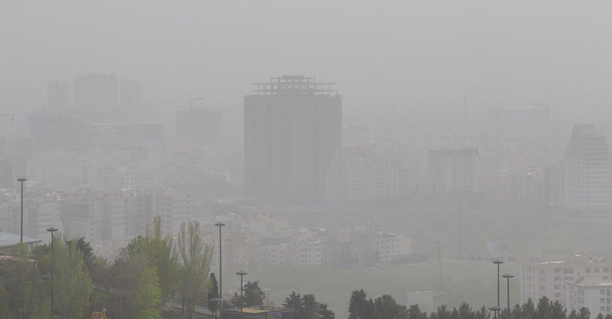 Dangerous Air Pollution Envelopes Major Iranian Cities