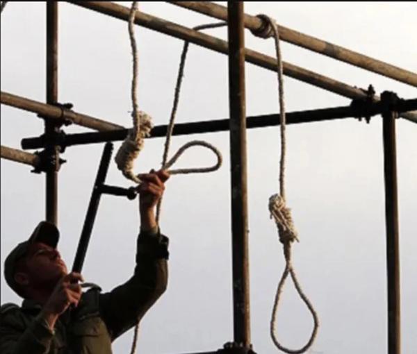 A soldier preparing the gallows for an execution (file photo)