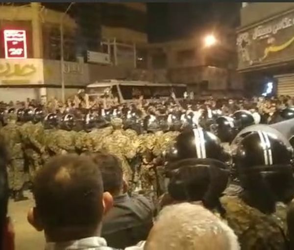 Security forces, protesters facing off in Abadan, Iran. May 27, 2022