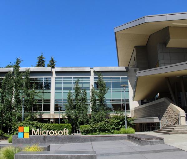 Building 92 on the Microsoft Redmond campus, Washington, US 