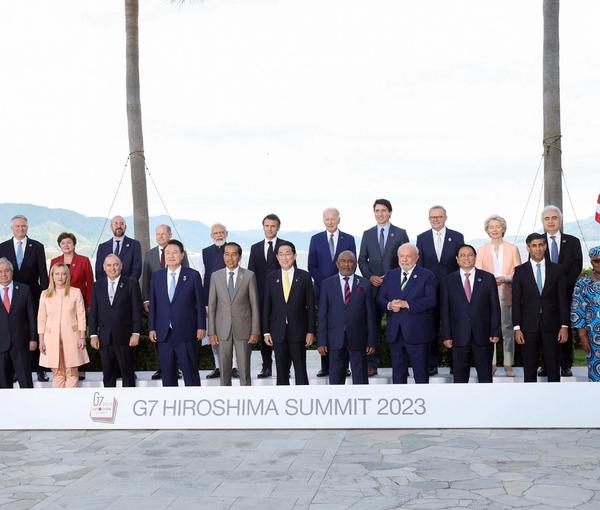 Participants pose for a group photo at G7 leaders' summit in Hiroshima, western Japan. (May 2023)