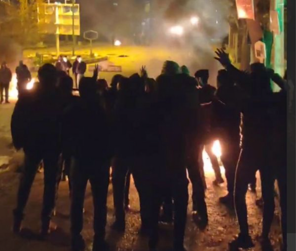Protesters in the city of Semirom in Esfahan (Isfahan) province (December 2022)