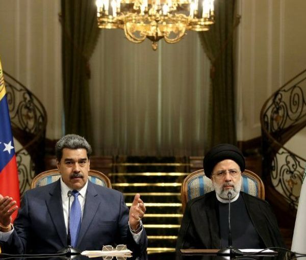  Venezuelan President Nicolás Maduro and President Ebrahim Raisi during a meeting in Tehran in June 2022
