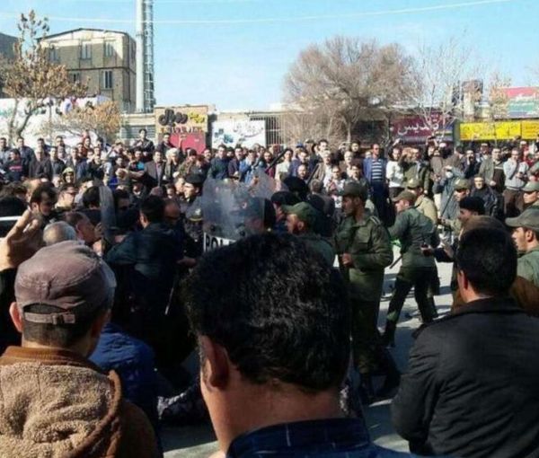 Photo showing protests in Izeh in July 2021