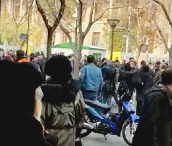 Protest around Tehran's Grand Bazaar on December 31, 2022