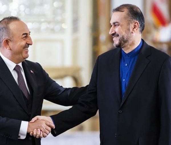 Iranian FM Amir-Abdollahian with his Turkish counterpart on Jan. 17, 2023
