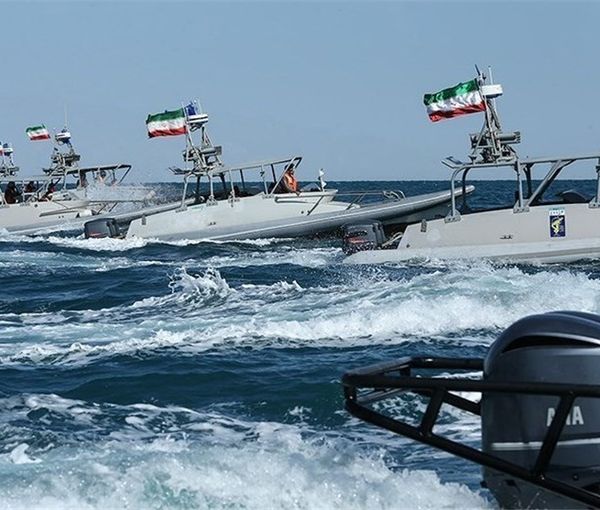Several Revolutionary Guard’s speedboats (file photo)