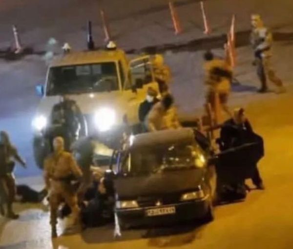Security forces beating protesters in Javanroud (November 2022)