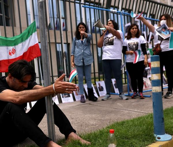 حرکت نمادین ایرانی‌ها در شیلی به یاد خدانور لجه‌ای
