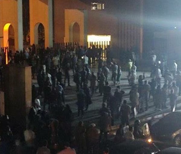Security forces outside Sharif University late Sunday night, October 2022