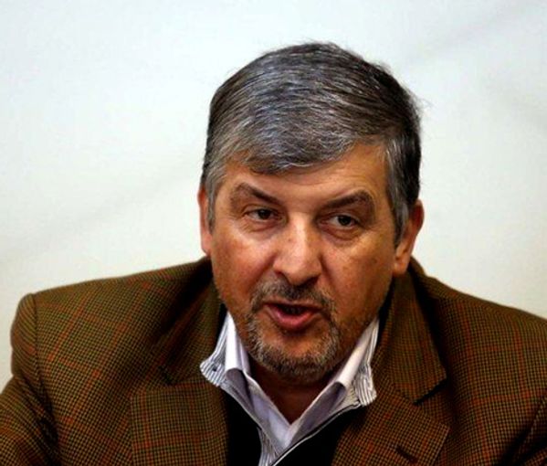 Mansoor Haqiqatpur, Iranian conservative politician and a critic of radicals