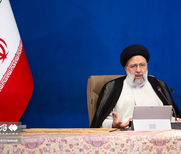 Iranian President Ebrahim Raisi in a cabinet meeting (March 23, 2022)