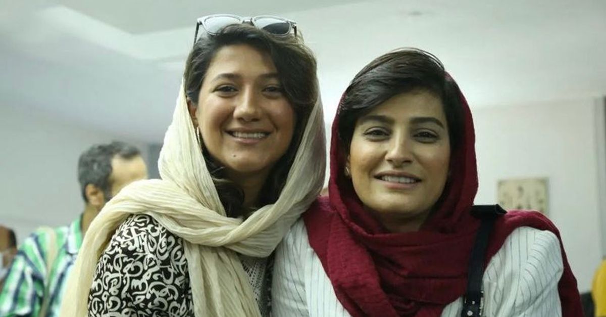 Iranian Journalists Receive Prestigious US Award While In Jail For Revolution Coverage