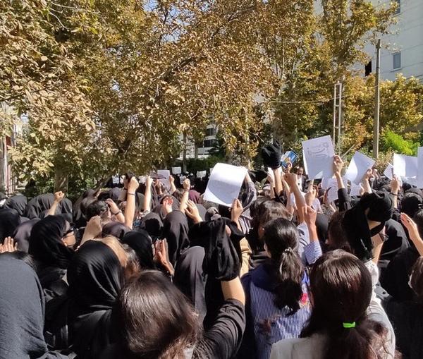 Iranian university students protesting against mandatory hijab    (file photo)