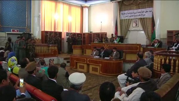 دادگاه ابتدایی چهار نفر را به اعدام محکوم کرد، ولی دادگاه استیناف احکام آنها را به زندان کاهش داد؛ طالبان آنها را آزاد کرد