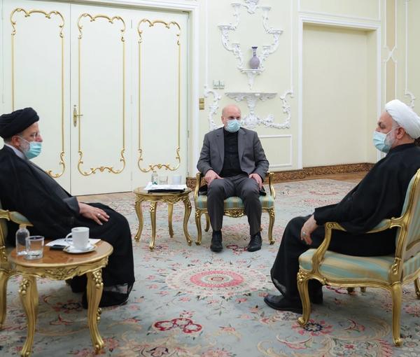 Iran’s President Ebrahim Raisi (left), Parliament Speaker Mohammad-Bagher Ghalibaf (center), and Chief Justice Gholam-Hossein Mohseni-Ejei during a meeting (file photo)