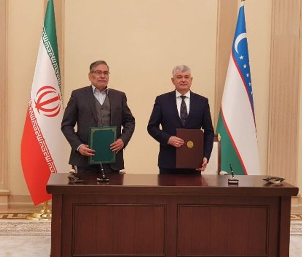Iran's national security chief Ali Shamkhani with his Uzbek counterpart Viktor Makhmudov in Tashkent
