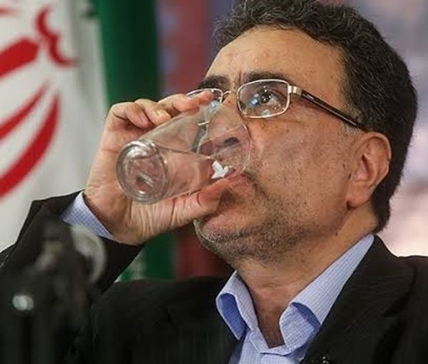 Reformist politician Mostafa Tajzadeh (file photo)
