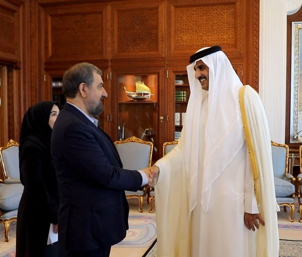 Iranian vice president for economic affairs Mosen Rezaei (left) in a meeting with Emir of Qatar Tamim bin Hamad Al Thani on October 17, 2022