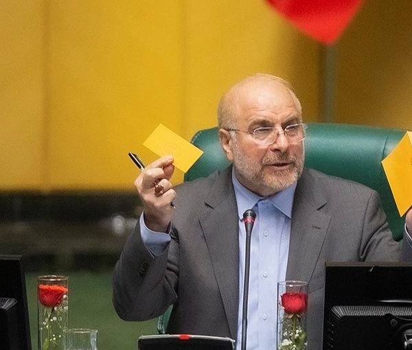 Iran's parliament speaker Ghalibaf during voting on May 25, 2022