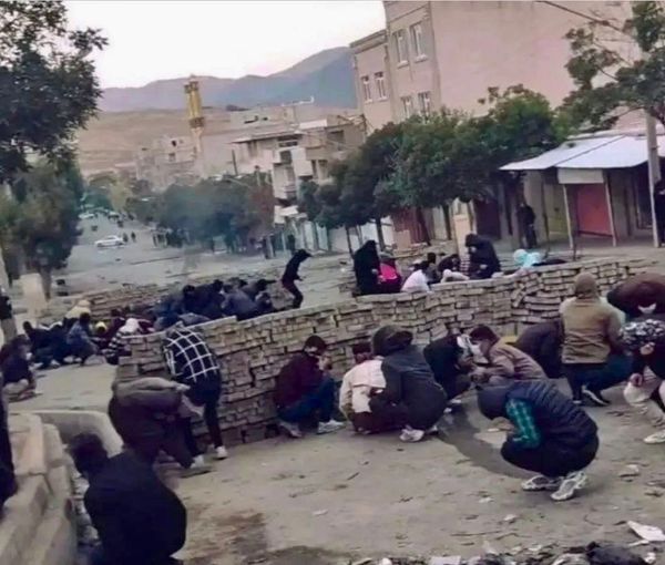 Protesters in the city of Mahabad (November 19, 2022)