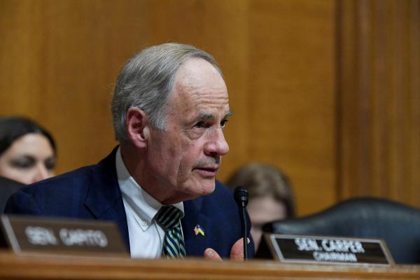 Sen. Tom Carper (D-DE)