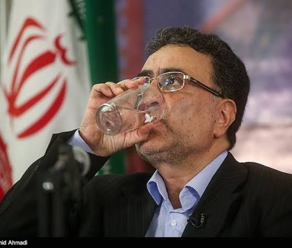 Reformist politician Mostafa Tajzadeh (file photo)