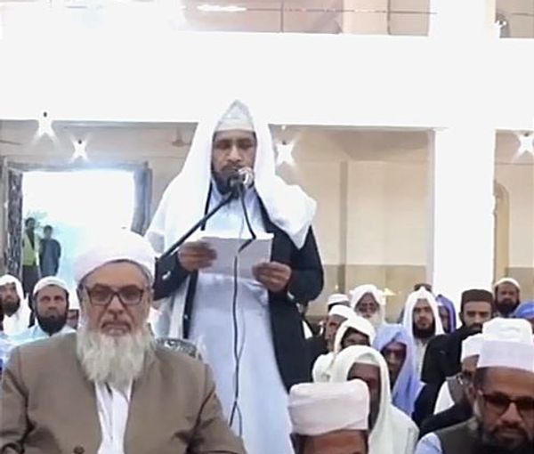 ائمه جماعات خاش، تفتان و میرجاوه خطاب به جمهوریاسلامی: ماشین سرکوبِ مردم را متوقف کنید
