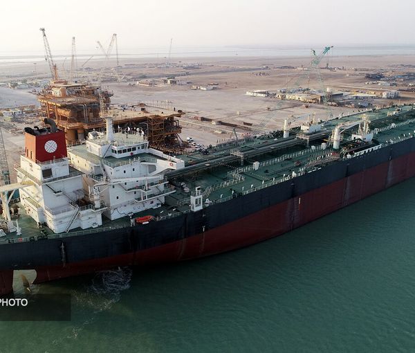 An Iranian oil tanker (June 2022)