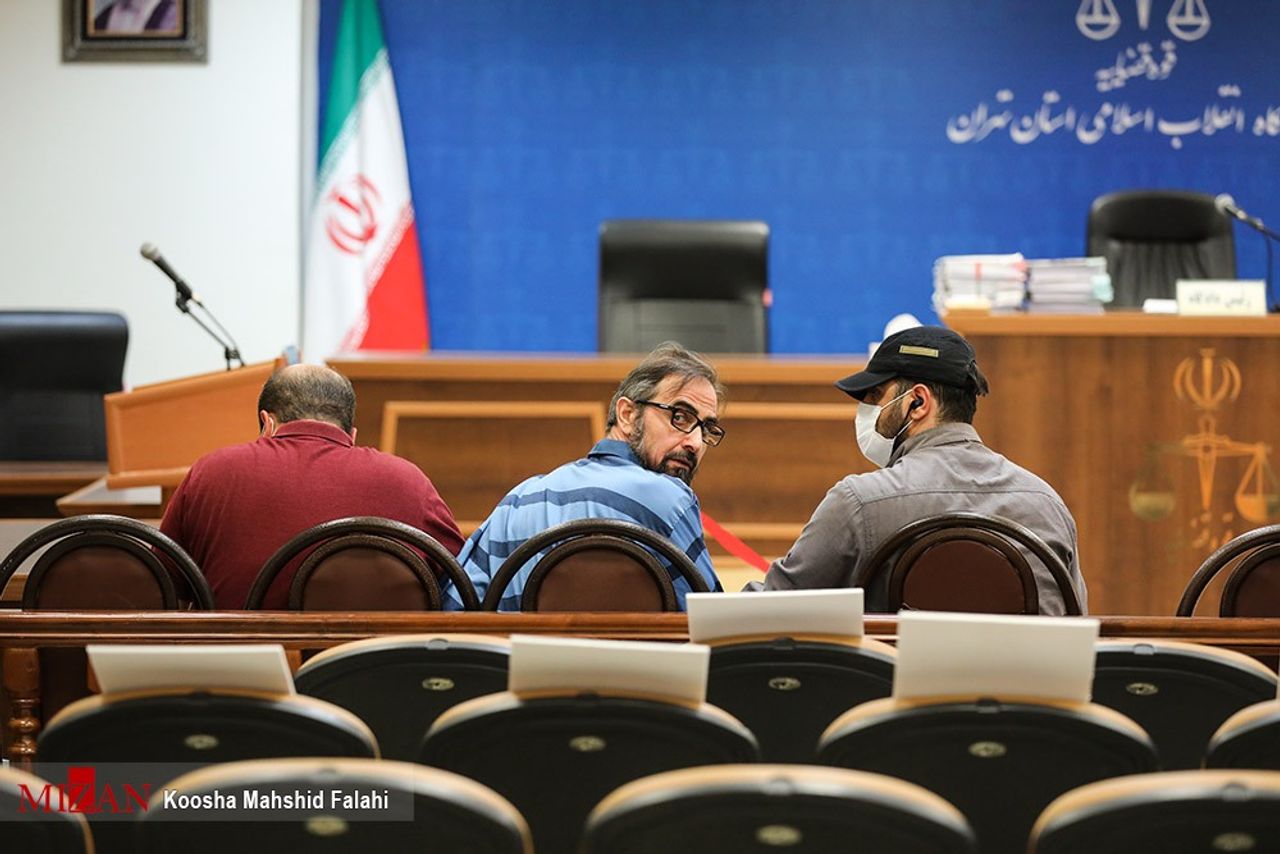 Habib Farajollah Chaab (center), also known as Habib Asyud, during a court session in Tehran  