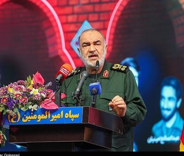 IRGC commander Hossein Salami (file photo) 