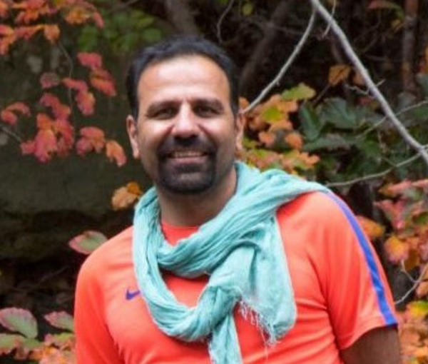 Human rights defender Mostafa Nili (file photo)