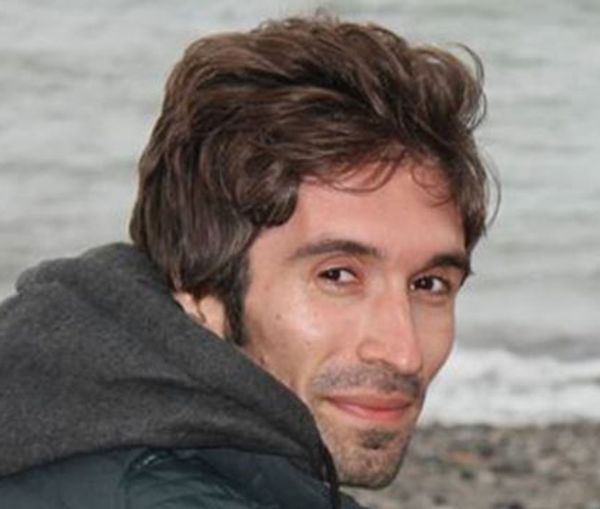 Political prisoner Arash Sadeghi (file photo)
