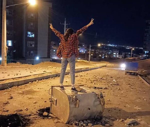 A protester in Sanandaj (October 2022)