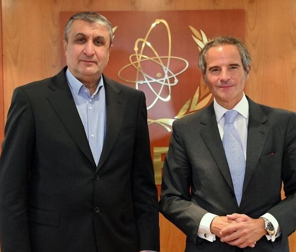 Iran's nuclear chief Mohammad Eslami and IAEA's Rafael Grossi, March 3, 2023