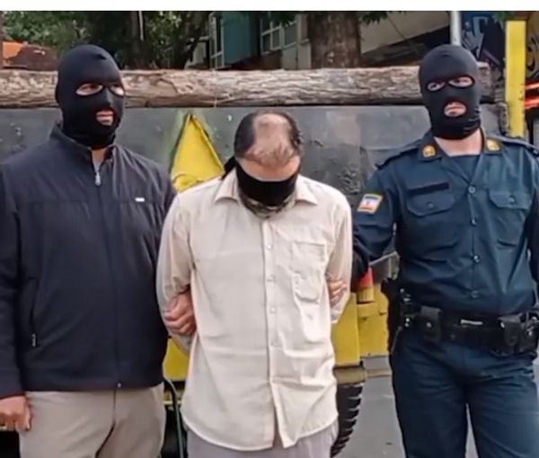 A public execution in Iran (file photo)