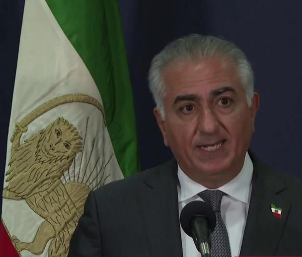 Iran's exiled Prince Reza Pahlavi speaking in Washington DC on Oct. 20, 2022