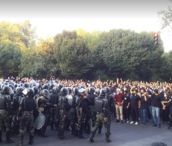 Riot police against protesters in Tehran (file photo)