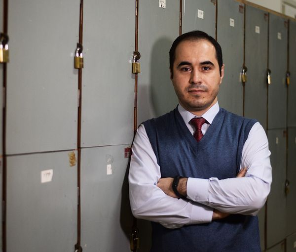 Dissident blogger and freedom activist Hossein Ronaghi (file photo)
