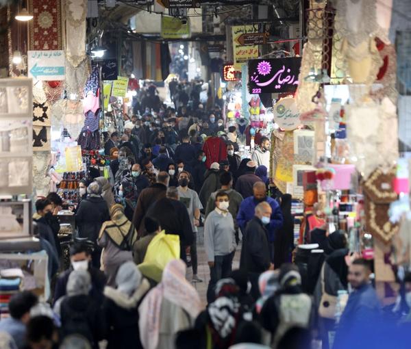 People walking in Tehran's Bazaar. November 3, 2021